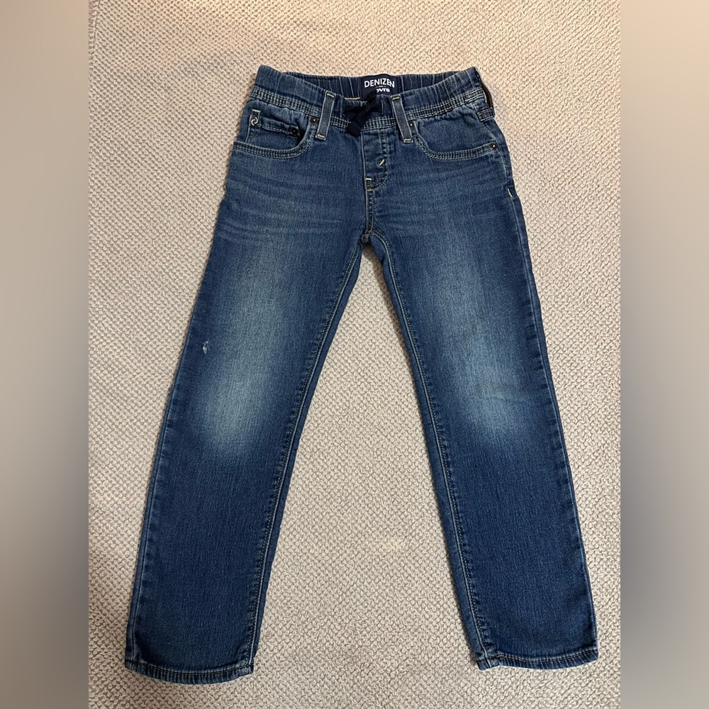 Denizen from Levi's Dark Blue Jeans 5